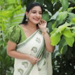 Alphy Panjikaran Instagram - krishna Janmashtami special 💚💚 @makeover_by_suresh_krishna @ar_handlooms_kuthampully @abnormal_grapher #picoftheday #krishna #janmashtami #special #saree #love #happiness #peaceful #life #instagram #instadaily
