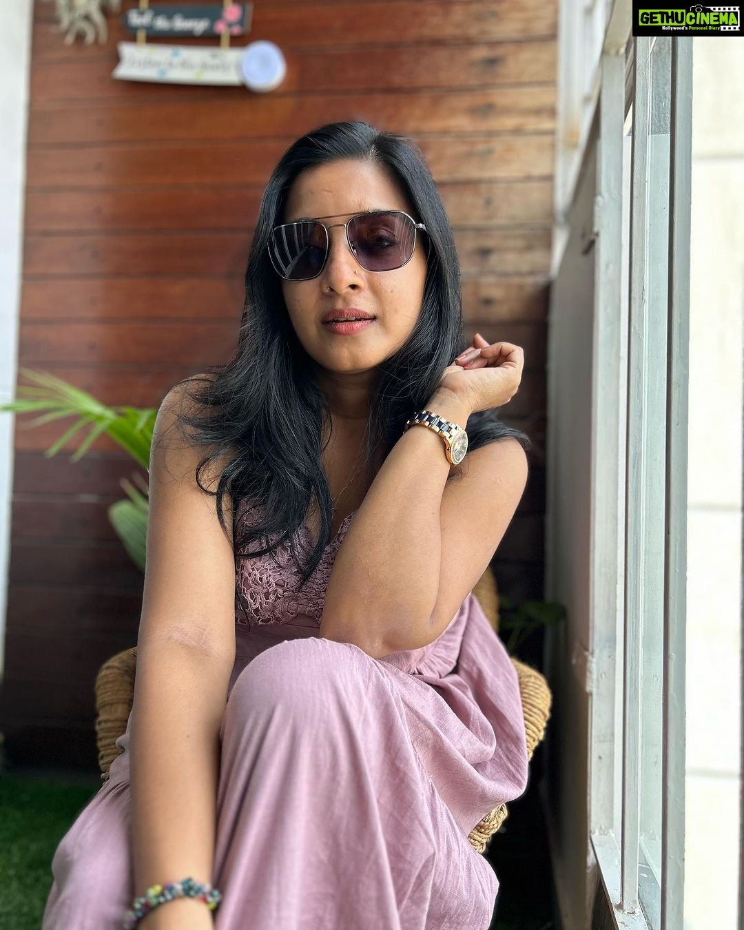 Alphy Panjikaran Instagram - Life is too short so enjoy every moment in your style🤗 PC: @sreez_clickz #travel #weekend #special #tired #happy #withfriends #chennai #travelphotography Chennai, India