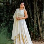 Alphy Panjikaran Instagram - Chingam1 🌼❤️ @3leaf_photography @_arya_jithins_makeover @elzassignature @alameen_fashion_jewels #chingam1 #happiness #new #newyear #malayalam #instagram #special #day