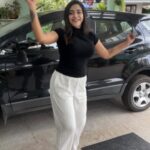 Ameya Mathew Instagram - ഇത് ട്രെൻഡ് ഔട്ട് ആയില്ലാന്ന് തോന്നുന്നു…!🤓🤭😬💃 Rate my transition!😁😋 . Choreo @nidhi.reddy.k 👌🏻 . #dance #trendingreels #transition #happiness