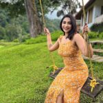 Ameya Mathew Instagram – മാടമ്പിള്ളിയിലെ ആ ചിത്തരോഗി നിങ്ങൾ വിചാരിക്കുന്നപ്പോലെ ഗംഗയും അല്ലാ…🫢🤓😬😅😋💃
.
🎥 @kirankatticaran 😘
.
#reelsinstagram #reelitfeelit #happydays #❤️ Coorg,Karnataka