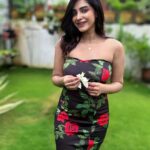 Ameya Mathew Instagram - ഓൺലൈനായി വാങ്ങിയ ഡ്രസ്സ് ഫിറ്റാണോ എന്നറിയാൻ ഇട്ടു നോക്കുന്ന ലെ ഞാൻ ! 👗👧🏻😋🤓😁😌 . 📸 Amma 😘 Kochi, India
