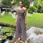 Ameya Mathew Instagram - നടി വെള്ളത്തിലേക്ക് ചാടുകയാണല്ലോ... അപ്പോ ക്യാമറയും കൂടെ ചാടട്ടെ...! 🏊🏻‍♀️😋😂🤭💃🏻 . #picoftheday #ootd #❤️ Mai House Heritage Hotel