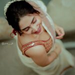 Ameya Mathew Instagram - എല്ലാവർക്കും എന്റെ ഹൃദയം നിറഞ്ഞ ശ്രീ കൃഷ്ണ ജയന്തി ആശംസകൾ. ✨💫 . Photography @jinu____jk Blouse @jishnuandvishnu Makeup @soniyamakeoverstudio Location @kalpadiyil #picoftheday #beingtraditional #❤️ Trivandrum, India