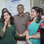 Ameya Mathew Instagram - വിജയത്തിൻ്റെ അടുത്ത ഘട്ടത്തിലേക്ക് കടന്ന റീനുവിന് അഭിനന്ദനങ്ങൾ. തൊടുപുഴ പ്രവർത്തിച്ചുവരുന്ന Grace Dental Care ഇപ്പോൾ Facial Aesthetic Centre ആയിട്ട് expand ചെയ്തിരിക്കുകയാണ്. ഈ നേട്ടത്തിൽ ഒരുപാട് സന്തോഷവും, അതിലുപരി ഞാൻ അഭിമാനിക്കുകയും ചെയ്യുന്നു... @gracedentalcarethodupuzha 👏🏻🤩✨❤️ . Saree designed by my Amma @stitchcraft_by_anitha 😘 📸 @gokul.mindstories Thodupuzha, India