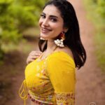 Ameya Mathew Instagram – ഒരു മഴയെത്തും മുൻപത്തെ Haldi ഫോട്ടോഷൂട്ട്…!😋😁💛✨
.
Outfit designed by @revathyjayanbabu 💫
Photography @arjunsoorajj 
MUA @mua_devu_nair_ 
#picoftheday #justaphotoshoot Trivandrum, India