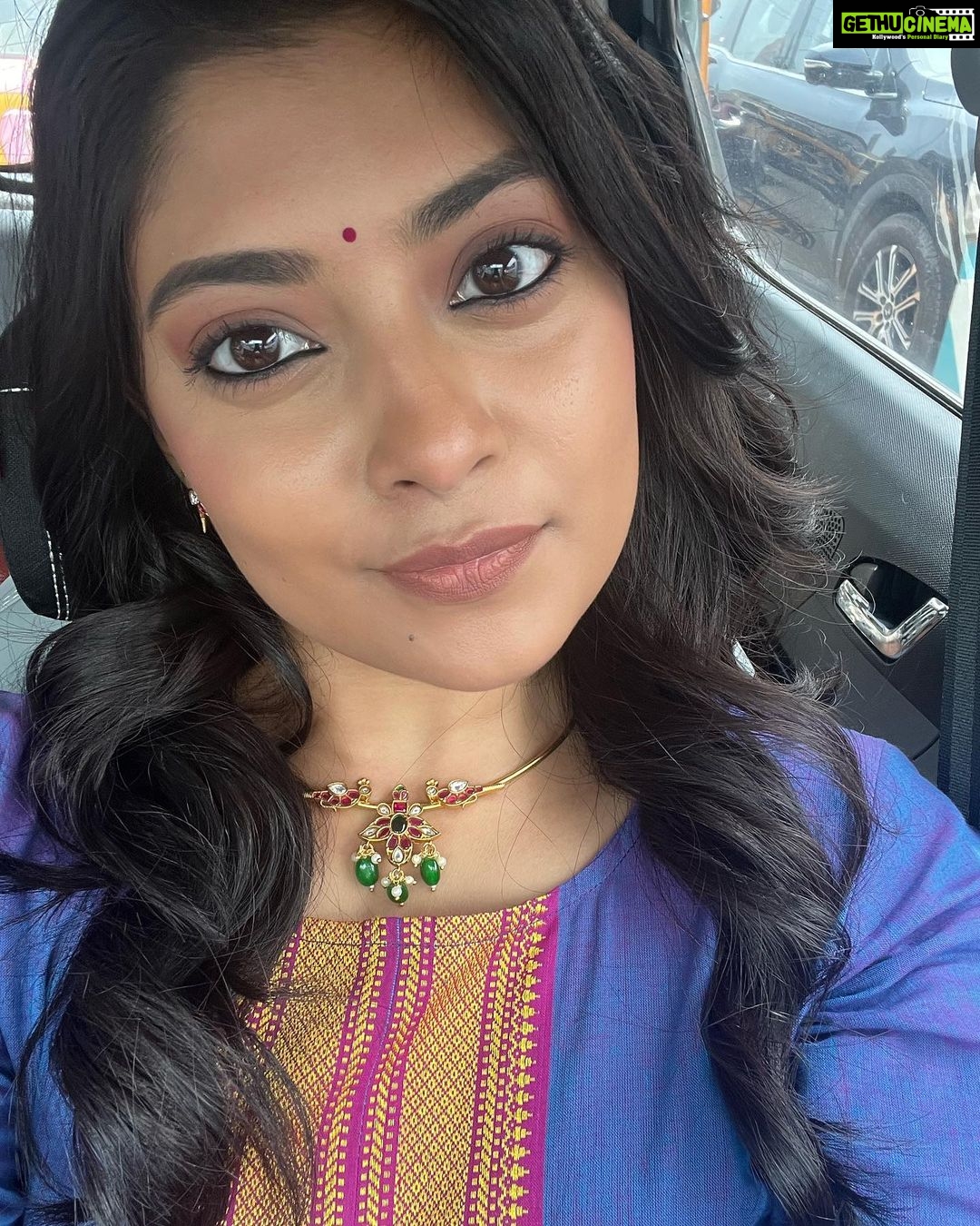 Ammu Abhirami Instagram - Random car selfie dump💜 Outfit @tamarachennai Jewellery @made_for_hers