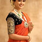 Amritha Aiyer Instagram - Beautiful actress @amritha_aiyer Dripping in elegance💫 Elevate your divine style with our exquisite Ganesha pendant, adorned with delicate rice pearls and captivating emerald beads. Paired flawlessly with our intricate kundan jhumkas, bangles, finger ring, and majestic mang tikka, this ensemble is a harmonious blend of tradition and opulence Actress: @amritha_aiyer Shot by @ngrnandha Jewelry @fineshinejewels Saree & blouse: @ashirahbydiadem @diademstore.in @sameerabegum Makeup @jiyamakeupartistry Hairdo @mani_stylist_ Saree drape: @manisareedrapist1 Styled by @indu_ig . . . #FusionKundanDesignerSet #spotlight #kundandesign #kundanset #kundanjewellery #TraditionalJewellery #wedding #tradition #ethinic #fusionstyle #fashion #bridalJewellery #RentalJewellery #celebrityclicks #actress #amrithaiyer #NewCollection #trending #Fineshine #chennai Fine Shine