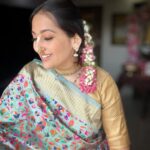 Anagha Bhosale Instagram - When daddy is your photographer 🙈 #marathimulgi #ganeshchaturthi2023