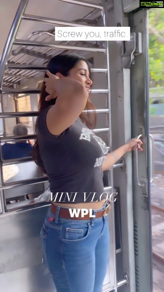 Anaika Soti Instagram - A DAY OUT WITH ME. Attended a WPL match. Women creating history… what a treat to watch them on the ground ❤️🙌🏻 #minivlog #cricket