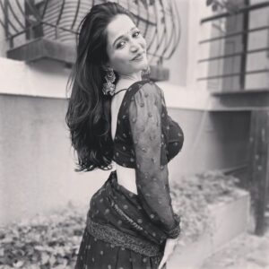 Anaika Soti Instagram - Bindi is the cutest accessory a woman can wear 🙈