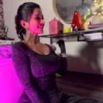 Anaika Soti Instagram - Looking at the person who has still not SUBSCRIBED to my YT CHANNEL 🤔😋 link in my bio...goooo now 😂