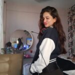 Anaika Soti Instagram - There's always time for a photoshoot between games.