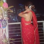 Anaika Soti Instagram - Waiting for fireworks on diwali nights be like ...... Also, Happy Diwali & a very Happy New Year to all of you...💥✨✨✨✨