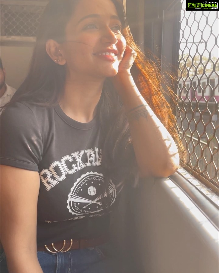 Anaika Soti Instagram - In todays world of raps, be someones 90s song. 🦋