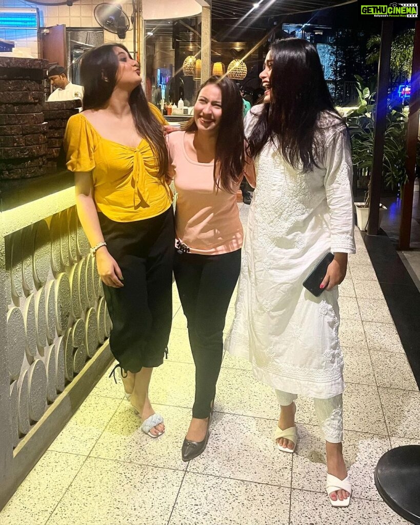 Anamika Chakraborty Instagram - Same mentality, just different personalities.❤️