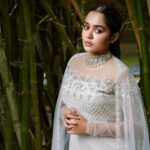 Ananya Instagram - 🤍🧿 Photography: @avinashchoochiphotography Styling: @rashmimuraleedharan Jewellery: @akshayagold_palakkad Hair&makeup: @brahma_hairandmakeup Wearing: @thunnal Location: @kondai_lip_resort #ananya #whitedress #instagram #love #picoftheday #shoot #fashion