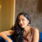 Ananya Instagram - Be yourself, there's no one better Happy Wednesday!!!!🧿 @bloom_by_priyanka #ananya #picoftheday #fashion #casualstyle #smile #happy #life #myself #happywednesday