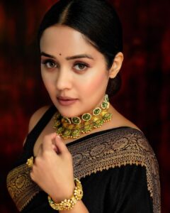 Ananya Instagram - 🖤❤️🧿
Stylist: @sabarinathk_ 
Saree: @milandesignkochi 
Jewellery: @meralda.jewels
Mu: @abilashchickumakeupartist 
📸: @jeo_jomey 
Studio: @maxxocreative