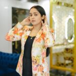 Ananya Instagram - Happiness blooms from within 🌸🧿 Hair : @sajithandsujith Styling: @rashmimuraleedharan Stills: @sk_abhijith #ananya #styling#ootd#western #floral #instagram #newpost #instagood #instaphoto #❤️