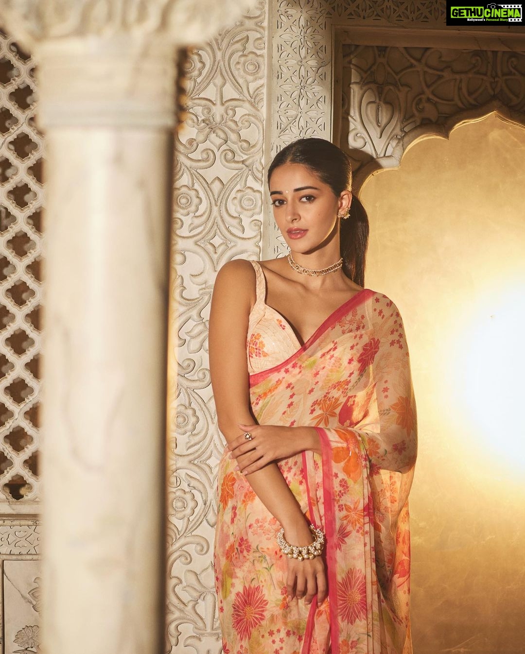 Ananya Panday Instagram - πΌπ» #DreamGirl2 25th August π€
