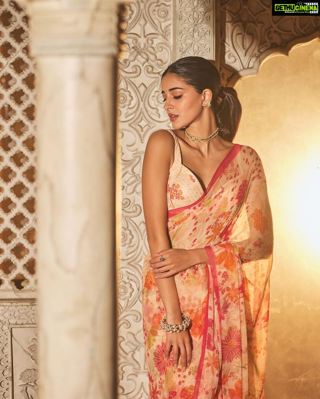 Ananya Panday Instagram - πΌπ» #DreamGirl2 25th August π€