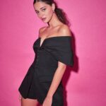 Ananya Panday Instagram - #DreamGirl2 promotions leggggooooo 🤭💓 trailer out tomorrow 😈