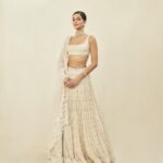 Ananya Panday Instagram - Feeeling 👼🏻 🙏🏼 dreeaaaamy #DreamGirl2 25th August 🤍