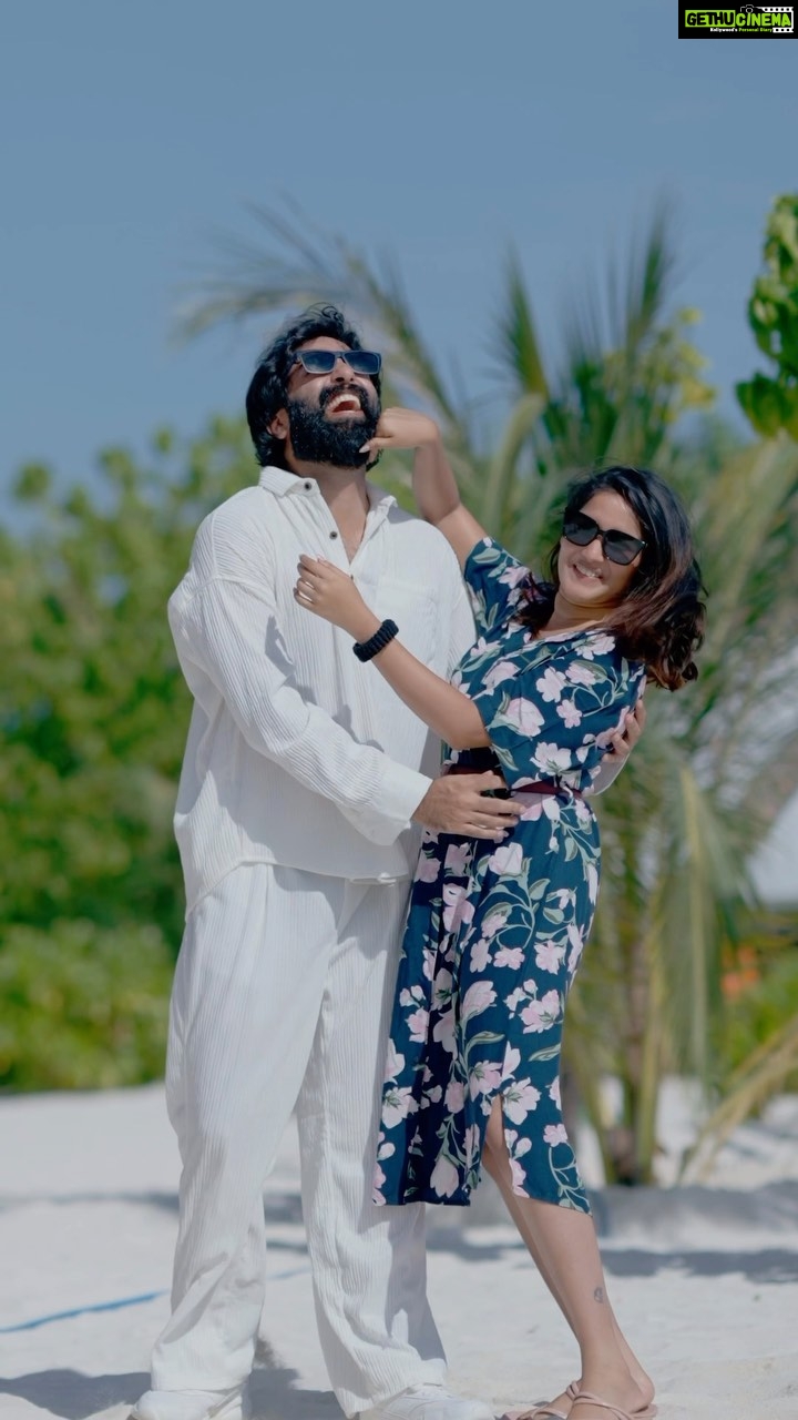 Anikha Instagram - Karthi Kalyani Song Reel Challenge ❤️ Participate in Karthi Kalyani Reel challenge sponsored by @flywelltours and stand a chance to win prizes worth 2 Lakhs which includes an international trip! More details on @flywelltours Instagram page @padmasoorya @anjutk10 @anikhasurendran @akshay_radhakrishnan @mirnaaofficial @shruthi_rajanikanth #karthikalyani #karthikalyanisong #flywelltoursandtravels