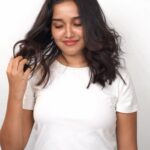Anikha Instagram - I’ve battled hair loss for a while, tried countless DIY’s, products but no luck. And then, I discovered the @lorealpro_education_india Aminexil Advanced hair serum💙 My hair feels fuller, stronger, and so much healthier. The 1.5% Aminexil in the serum has truly made a difference in strengthening my hair fibers. Trust me, this serum is the ultimate game changer💙 Don’t miss out – get your’s now! #AD #NewStartAhead #BreakTheCycle #LorealProindia #LorealProfindia #HairCare #AminexilAdvanced @lorealpro