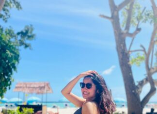 Anikha Instagram - 🌴🥥 @picstory_josecharles @masholidaystours #karthikalyani Maafushi