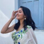 Anikha Instagram - fav time of the year.🪷🪷🪷 @arsignatureofficial PC: my girl @yours_poorna Kochi, India