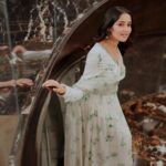 Anikha Instagram - Fav fit from #kok promos @sbk_shuhaib @arsignatureofficial Hyderabad