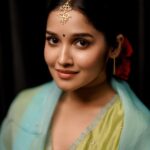 Anikha Instagram - essence of serenity 🍃 @keerthysampath @jiksonphotography @femy_antony__ @real_weaverstory @avyaali