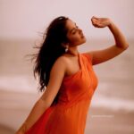 Anikha Instagram - my temple, my mural, my sky @mehaka_kalarikkal @arun_payyadimeethal @makeup_by_rajisha @kahani_stories_in_thread @makeoveravenue