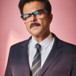 Anil Kapoor Instagram - I made you look! #ThankYouForComing 📸: @sheldon.santos Stylist: @saloniparekh__ Makeup Artist: @deepakchauhanartist Hairstylist: @raskarjaipal @whynot_byzeeba @tiff_net #tiff23 Royal Alexandra Theatre