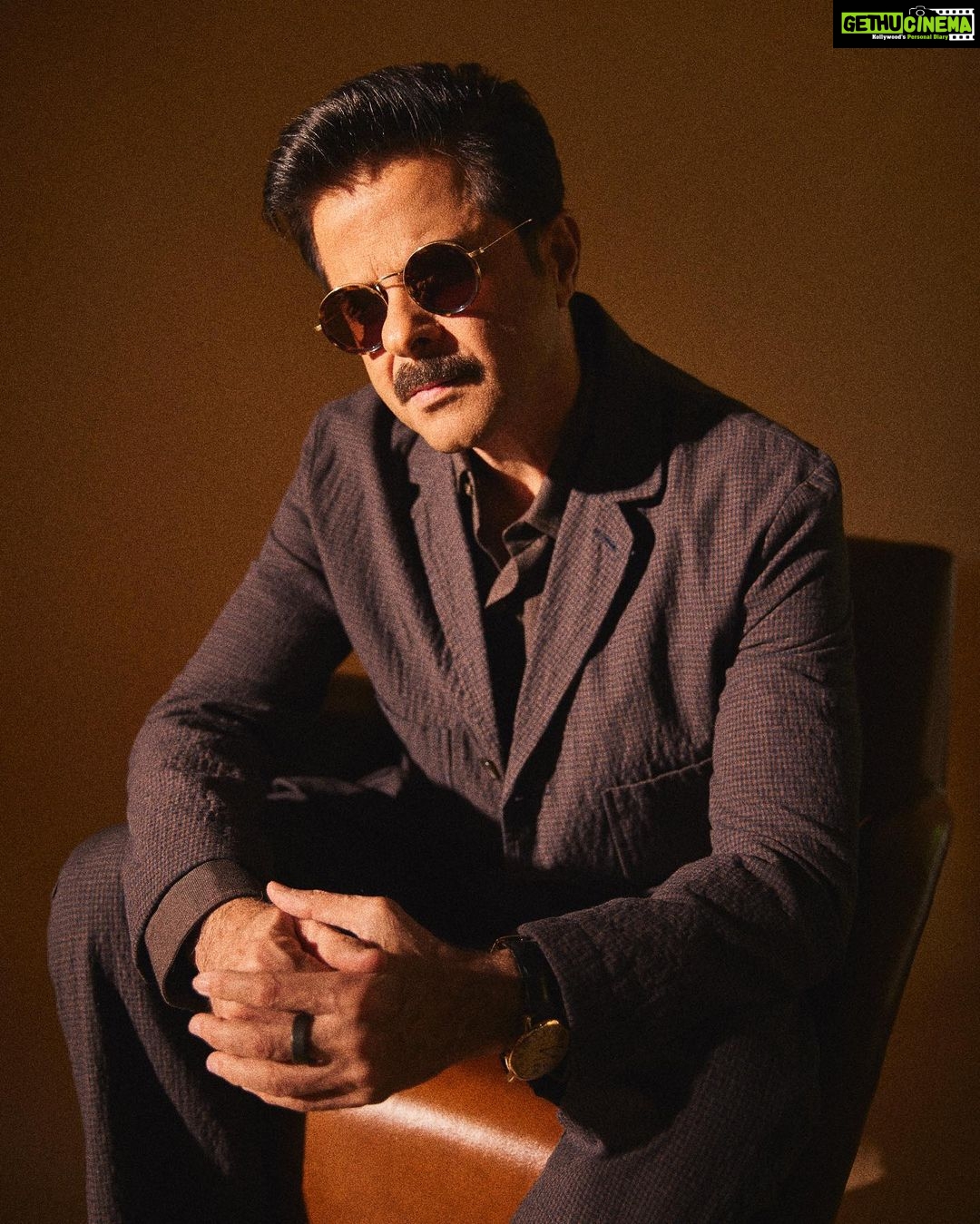 Anil Kapoor Instagram - Dapper & Daring #TIFFReady #ThankYouForComing 📸 : @sheldon.santos Stylist: @saloniparekh__ Makeup Artist: @deepakchauhanartist Hairstylist: @raskarjaipal @whynot_byzeeba @tiff_net #tiff2023 Toronto, Ontario