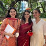 Anisha Victor Instagram - A month ago I started a journey…which turned into a happy accident I didn’t know I needed. My notion of yoga was only limited to the physical aspect of it which is why I signed up for this course, so I could just learn some Asanas and practice them (without having to depend on a teacher). The best way to do that… become a teacher yourself. And I walked into the institute on the first day with this very idea in mind,little did I know I was highly mistaken. But glad the universe made me take this step. The next 30 days were filled with self introspection, realisation, epiphanies, philosophies and so much more. Met some amazing people from all walks of life who came together and became a part of this beautiful community that supports each other. ❤️ Learnt things I didn’t know I needed to learn and unravelled things which otherwise would have never even crossed my mind in a hundred years…A journey within🌸 Dived in head first only to learn Asanas but came out of it with so much more…that being said it’s only the tip of the iceberg. Can’t wait to learn more 🥰 Thank you @theyogainstituteofficial @hansajiyogendra ji for this experience 🧡 #Yoga #YogaSeHiHoga Mumbai - मुंबई