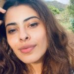 Anisha Victor Instagram - TOUCH ME NOT 🌿 Seeing this plant brings back so many memories. Growing up in cantonments Touch me Not could be found in abundance and to a kid it was such a fascinating phenomenon to see the leaves closing up, something to keep me entertained before these plants and other such paraphernalia of entertainment from childhood were replaced with phones. Seeing them takes me back to our houses with sprawling lawns in Dehradun, Gangtok, Siliguri, Jammu 🌿 #TouchmeNot #Plants #travel #nostalgia