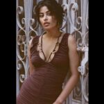 Anisha Victor Instagram – 🥐

📸 and styled by @sonamdoesmakeup 
Make Up- @sitalmakeup 
Wearing- @deme_love_ 
🌻🌻