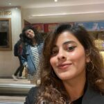 Anisha Victor Instagram - Finalllllly!! 🎥 #oppenheimer Usually for a night show I would just put on my pyjamas but not this time..not this time. Sooo good.Not even once did I feel the length of the movie 🍿 Also have never seen movie goers fashion so divided between Black and Pink and I am loving the energy! Must get my pink ensemble ready for the next one 😄 Metro Inox, Marine Lines