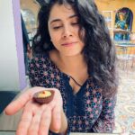 Anisha Victor Instagram - Self disciplining ourselves on portion control with these mini 🍋lemon tarts. @dancing_vector is obviously not very thrilled about it. Anybody who knows me well knows how crazy I am about lemon desserts... Yes more than chocolate so that's saying a lot…pat on the back for satiating my craving with this teeny tiny #tart Oh!And Masala chai in बारिश ☔️ Candies