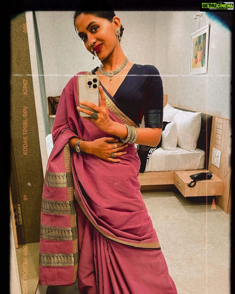 Anjali Patil Instagram - Because Saree is love!