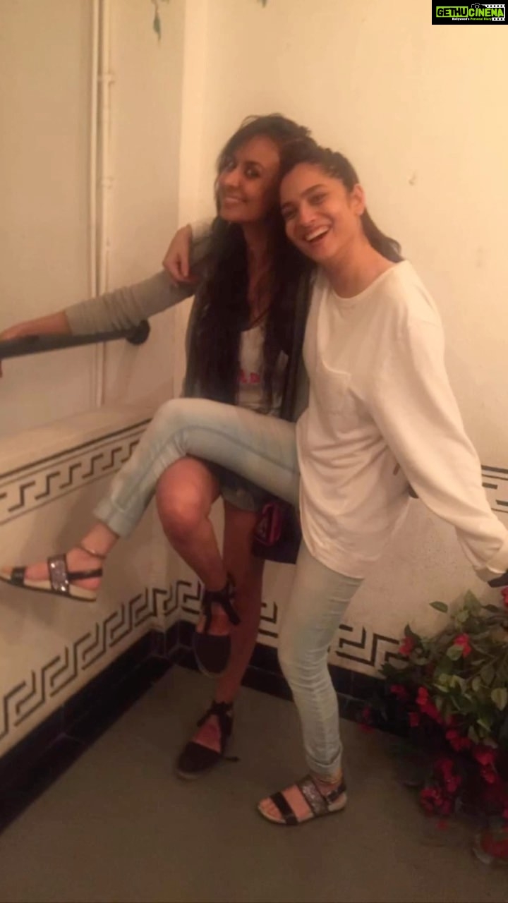 Ankita Lokhande Instagram - This one is truly for u my baby .. Thanku for choosing me Teja !!! u hv always given that unconditional love to me without any expectations.. I don’t need to pretend anything in front of you for anything . U make everything so easy and comfortable to me every time. U r my 3am wala dost .. jab yaad aaye tab call karo , jab bulau tab tu hoti hai mere pass , jab Teri zaroorat hai tab tu hoti hai . I don’t know if I’m the good friend to you or not but u r that one friend for me forever.. Thanku for all the understanding , all the night gyaans to me and the nights I was feeling low and u stood by me .. and you were the one who told me that Vicky is the one for me remember?? 😝 I love you and I’m definitely the luckiest to have you in my life ❤️ U r priceless Teja 💙 This one is for our bond and our friendship forever and ever 🤗 #wokeupwiththisthought #friendship #truefriends #soulmates #soulsisters #appreciationpost #itsimportanttoshowappreciation #nobirthdaytoday