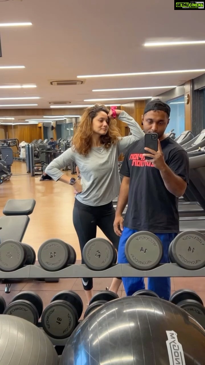 Ankita Lokhande Instagram - Prep starts for the next one @lokhandeankita ✌🏽 . . . . #ankitalokhande #functionaltraining #dumbellworkout #dumbelltraining #bodyweightworkout Windsor Tower
