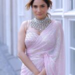 Ankita Lokhande Instagram - Keep your face always towards the sunshine and shadows will fall behind you ✨☀️. Stylist: @castelino_priyanka Makeup, Hair & Saree draping @bridalsbybutterfly Photographer @vividmemoir.dk wearing: @rachitkhannaofficial Jwellery @rezachirag