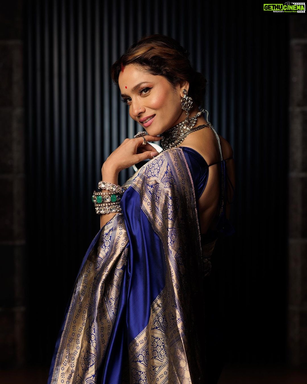 Ankita Lokhande Instagram - Elegance is the only beauty that never fades. Stylist: @castelino_priyanka Makeup, hair & Saree draping @tadsha.makeupandhair Photographer @vividmemoir.dk Ankita wearing: @sohobegum Bangles @sonisapphire
