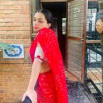 Ann Augustine Instagram - Thanks so much for all the wishes, Means so much to me. I owe each and everyone of you, all my friends and family for the love and support you bless me with! You help me get right back up each time I feel low and down! I owe you guys! Hugs and prayers as always…❤️ #ayearolder #ayearinflowers #vision #hope #faith #saree #sareelove #curls #coffeeaddict #sunset #sunrise #magichour #artlover