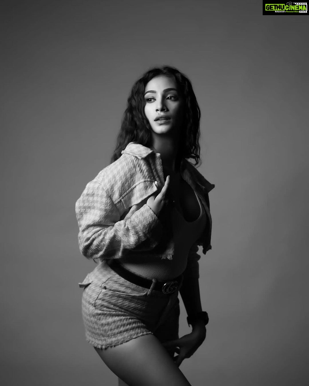 Anukreethy Vas Instagram - Life is in colour, black and white is more realistic 🖤🤍 . Pc @kothapalli.bhaskar 📸 @amorebybk Studio @beyondframes_ . #glowinggracefully #LightAndShadows #InnerselfIlluminated #RadianceInDarkness #photography #beauty #ShiningThrough #enigmatic #CaptivatingContrast #emanatingelegance #kollywood #kollywoodcinema #kollywoodactress #tollywood #tollywoodactress #tollywoodactor #trending #trendingreels #trendingsongs #explore #anukreethyvas #anukreethy #photography #cinematography🎥 #shotoniphone @apple #shotoniphone13promax #lights #fashion #fashionshoot #blackandwhite Hyderabad