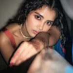Anupama Parameswaran Instagram - An artists muse. Saree @seetaranikodhaty Photography @nihal_kodhaty MUA @anupamaparameswaran96 🤣